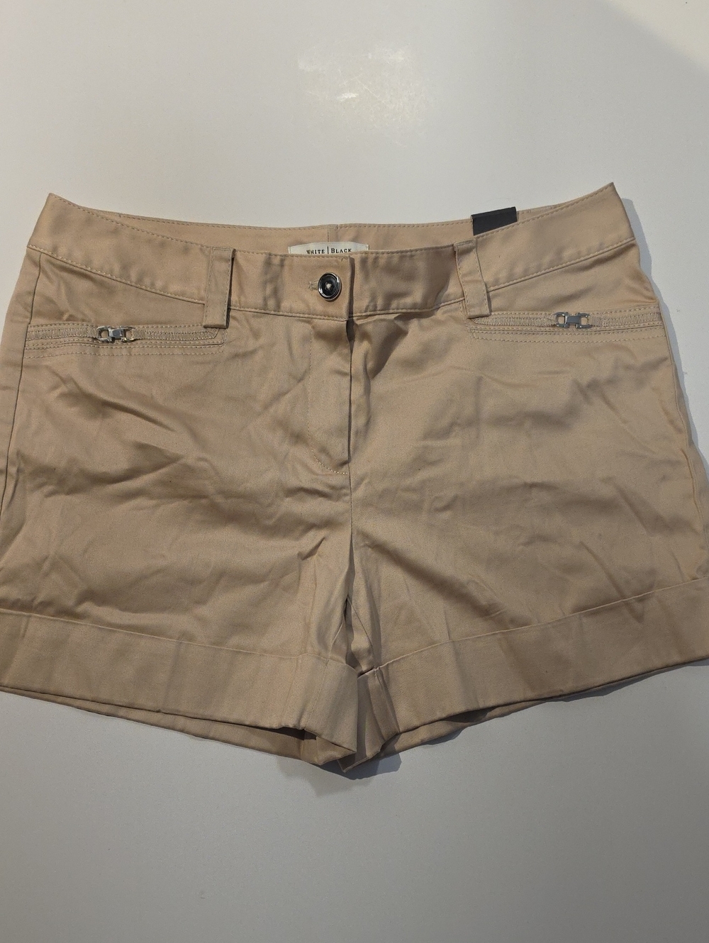 WHITE HOUSE BLACK MARKET BEIGE CASUAL WOMANS SHORTS